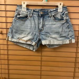 Short jeans